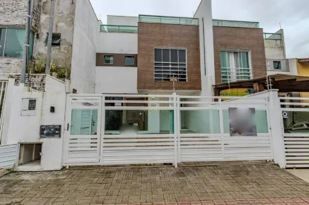Sobrado com 4 Quartos à venda, 190m² no Praia dos Amores, Balneário Camboriú