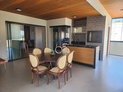 Casa de Condomínio com 3 Quartos à venda, 220m² no Condomínio Residencial Vila Jardim, Cuiabá