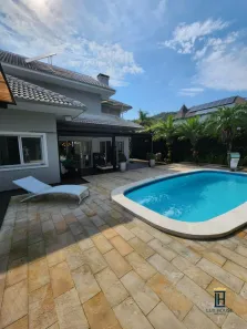 Casa de Condomínio com 4 Quartos à venda, 308m² no Jurerê, Florianópolis