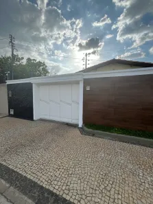 Casa com 3 Quartos para alugar, 250m² no Morada do Sol, Teresina
