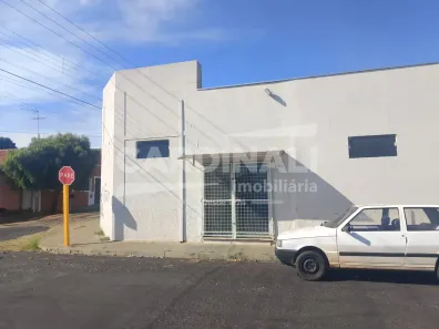 Sala Comercial para alugar, 138m² no Vila Xavier (Vila Xavier), Araraquara