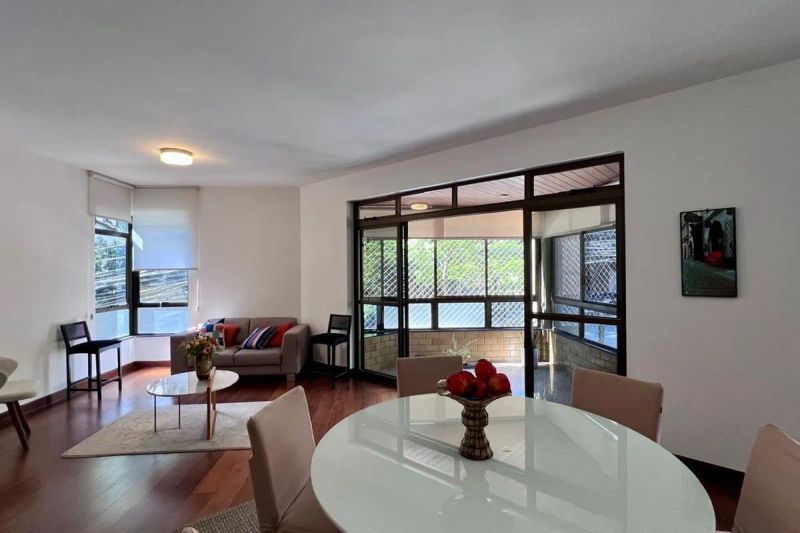 Apartamento com 4 quartos — Funcionários, Belo Horizonte
