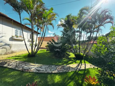 Casa com 3 Quartos à venda, 242m² no Colônia Rodrigo Silva, Barbacena