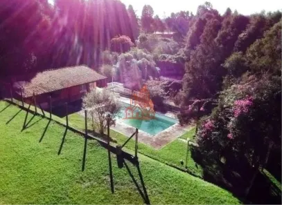 Fazenda/Sítio com 5 Quartos à venda, 150m² no Jardim Camargo (Canguera), São Roque