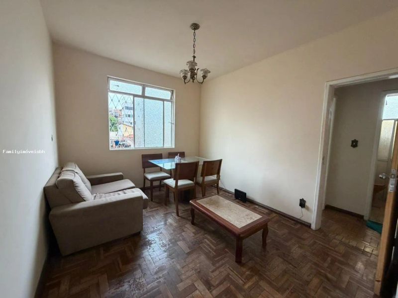 Apartamento com 2 quartos — Ipiranga, Belo Horizonte