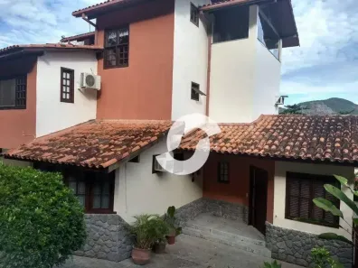Casa com 4 Quartos à venda, 210m² no Badu, Niterói