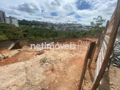 Casa com 3 Quartos à venda, 140m² no Cabral, Contagem