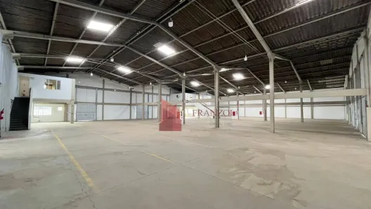 Galpão/Depósito/Armazém para alugar, 2065m² no Cordeiros, Itajaí