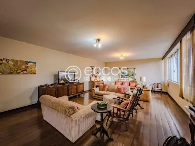 Apartamento com 4 Quartos à venda, 237m² no Centro, Uberlândia