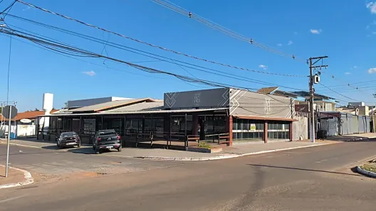 Ponto Comercial para alugar, 830m² no Centro-Sul, Várzea Grande