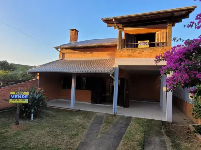 Sobrado com 3 Quartos à venda, 200m² no Loteamento Praia de Ibiraquera, Imbituba