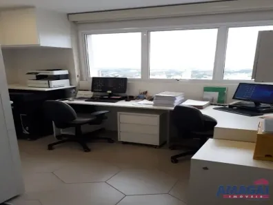 Sala Comercial à venda, 97m² no Centro, Jacareí