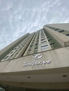 Apartamento com 3 Quartos para alugar, 59m² no Champagnat, Londrina