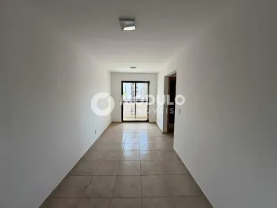 Apartamento com 2 Quartos para alugar, 60m² no Shopping Park, Uberlândia