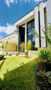 Casa com 3 Quartos à venda, 330m² no Parque das Flores, Goiânia