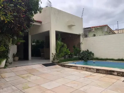 Casa com 4 Quartos à venda, 300m² no Lagoa Nova, Natal