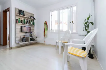 Apartamento com 2 Quartos à venda, 48m² no Mont Serrat, Porto Alegre