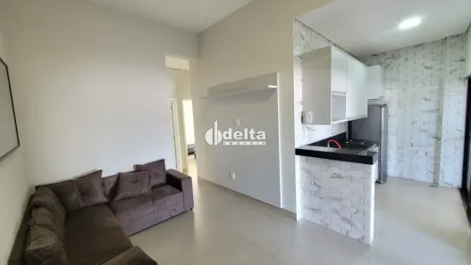 Apartamento com 3 Quartos para alugar, 53m² no Umuarama, Uberlândia