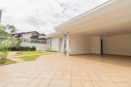 Casa com 4 Quartos à venda, 209m² no América, Joinville