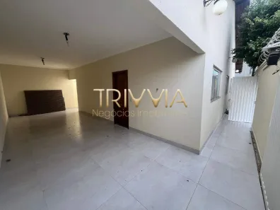 Casa com 3 Quartos à venda, 132m² no Segismundo Pereira, Uberlândia