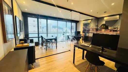 Sala Comercial à venda, 44m² no Encruzilhada, Santos
