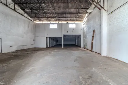 Galpão/Depósito/Armazém para venda ou aluguel, 300m² no Sarandi, Porto Alegre
