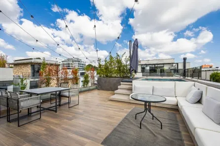 Casa de Condomínio com 4 Quartos à venda, 229m² no Ahú, Curitiba