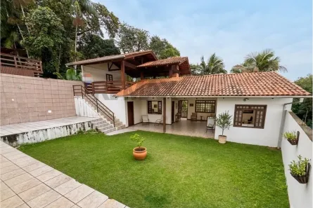 Casa com 5 Quartos à venda, 585m² no Valparaiso, Blumenau