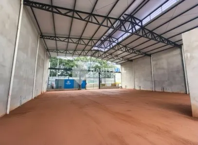 Ponto Comercial para alugar, 500m² no Carajás, Uberlândia