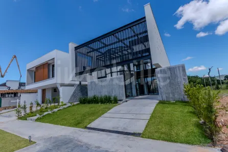Casa com 3 Quartos à venda, 33988m² no VivaPark, Porto Belo