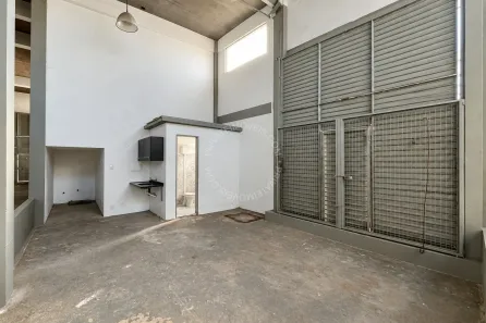 Galpão/Depósito/Armazém para alugar, 330m² no Navegantes, Porto Alegre