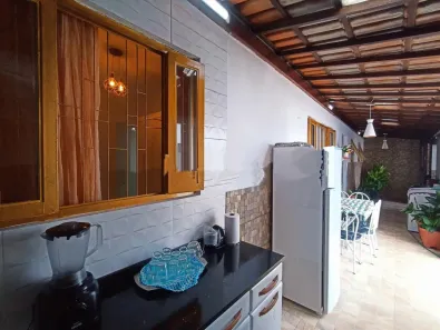 Casa com 4 Quartos à venda, 200m² no Petrópolis, Betim