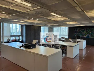 Sala Comercial para alugar, 700m² no Vila Madalena, São Paulo