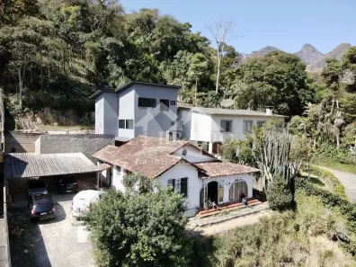 Casa com 3 Quartos à venda, 180m² no Corrêas, Petrópolis