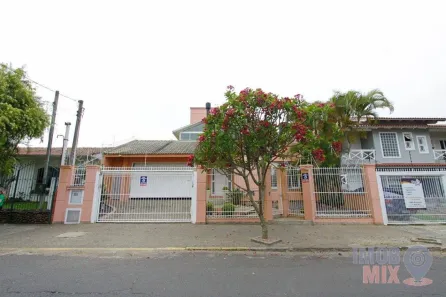 Casa com 4 Quartos à venda, 330m² no Jardim Lindóia, Porto Alegre