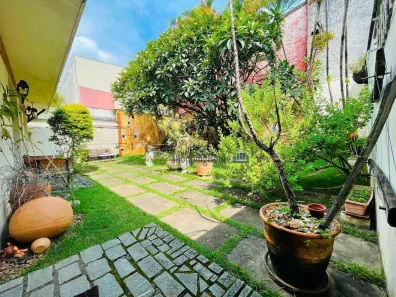 Casa com 3 Quartos à venda, 243m² no Vila Hamburguesa, São Paulo