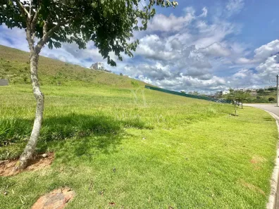 Lote/Terreno à venda, 664m² no São Pedro, Juiz de Fora