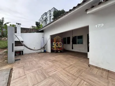 Casa com 3 Quartos à venda, 100m² no Coloninha, Florianópolis