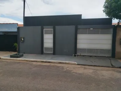 Casa com 3 Quartos à venda, 320m² no Loteamento Residencial Flor-de-Lis, Cuiabá