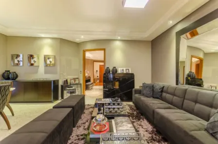Apartamento com 3 Quartos à venda, 149m² no Cristo Rei, Curitiba