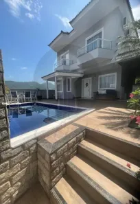 Casa de Condomínio com 3 Quartos à venda, 400m² no Taquara, Rio de Janeiro