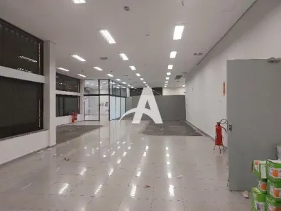 Prédio Comercial para alugar, 380m² no Saraiva, Uberlândia