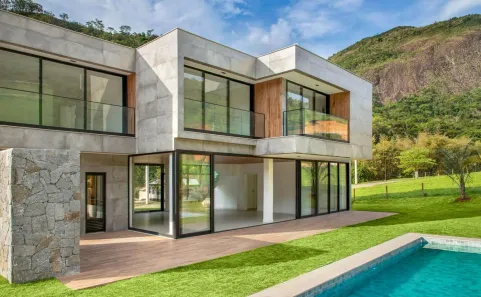 Imóvel Comercial com 4 Quartos à venda, 427m² no Corrêas, Petrópolis