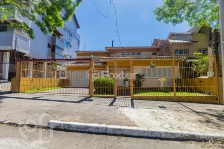 Casa com 3 Quartos à venda, 202m² no Jardim Itu, Porto Alegre