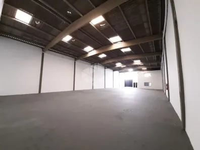 Galpão/Depósito/Armazém para alugar, 750m² no Sarandi, Porto Alegre