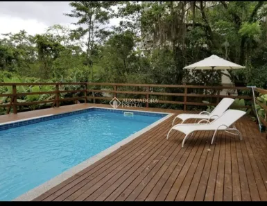 Apartamento com 3 Quartos para alugar, 145m² no Lagoa da Conceição, Florianópolis