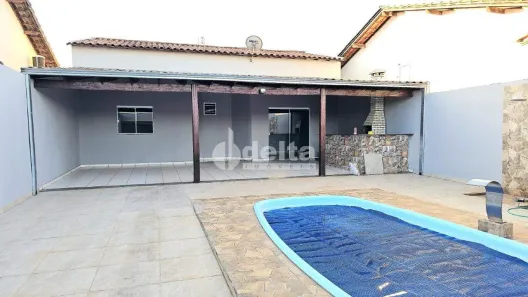 Casa com 2 Quartos à venda, 132m² no Jardim Holanda, Uberlândia