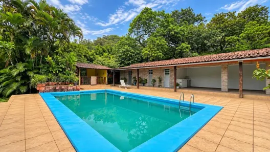 Casa com 3 Quartos à venda, 488m² no Três Corações, Nova Iguaçu