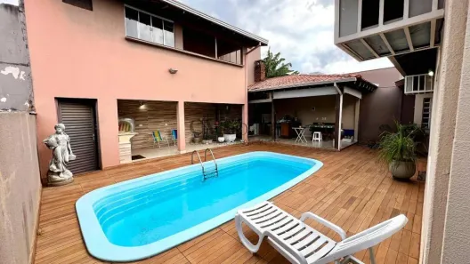 Casa com 3 Quartos à venda, 164m² no Universitário, Londrina