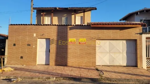 Sobrado com 3 Quartos à venda, 210m² no Residencial e Comercial Jardim Yassuda, Pindamonhangaba